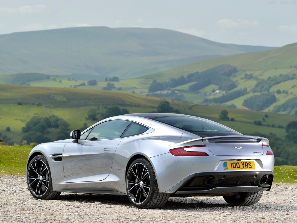 Aston_Martin-Vanquish 2